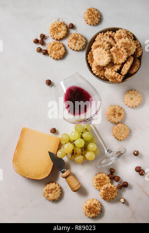 Les raisins et fromage apéritif Banque D'Images