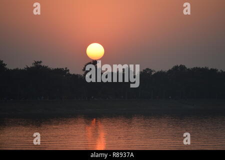 Vue du coucher de soleil au lac Sukhna Banque D'Images