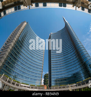 Vue sur place de la tour d'UniCredit à Milan, Italie. Banque D'Images