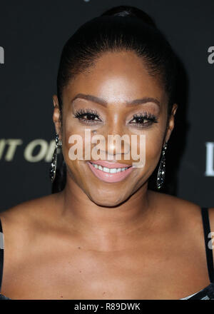 SANTA MONICA, LOS ANGELES, CA, USA - Le 11 octobre : L'actrice Tiffany Haddish portant une robe Shoji Tadashi arrive à la Cité de l'espoir 2018 Gala tenu au Barker Hangar sur 11 Octobre 2018 à Santa Monica, Los Angeles, Californie, États-Unis. (Photo par Xavier Collin/Image Press Office) Banque D'Images