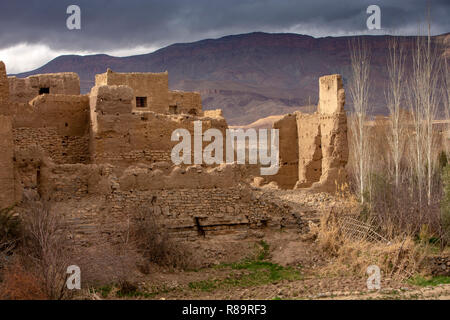 Le Maroc, Gorges de Todra, Tinghir, Timadal, maison de terre abandonnés Banque D'Images