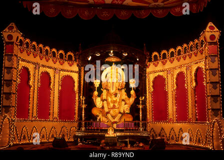 Idole de seigneur ganesh (Dieu à la tête d'éléphant), Ganesh ganpati Festival, Mumbai bombay, Maharashtra, Inde Banque D'Images