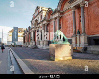 Copenhague, Danemark, 10 avril 2016 à : Façade d'Ny Carlsberg Glyptotek art museum Banque D'Images