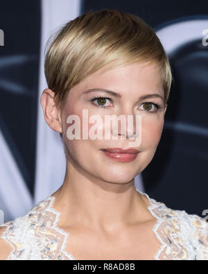 WESTWOOD, LOS ANGELES, CA, USA - Octobre 01 : L'actrice Michelle Williams portant une robe Louis Vuitton arrive à la première mondiale de Columbia Pictures' 'Venom' qui s'est tenue au Regency Village Theatre Le 1 octobre 2018 à Westwood, Los Angeles, Californie, États-Unis. (Photo par Xavier Collin/Image Press Office) Banque D'Images