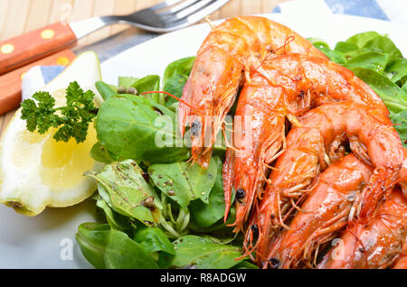 Poêlée de langoustines à la mâche Banque D'Images