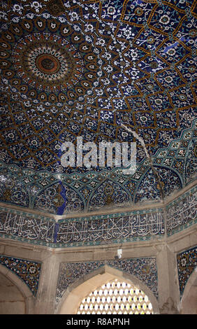 Shiraz, Iran. 20 Oct, 2018. Iran - Shiraz, capitale de la province de Fars, le sanctuaire Shah-Cheragh peut seulement être visité avec un guide officiel. Prise le 20.10.2018. Crédit : Rolf Zimmermann | utilisée dans le monde entier/dpa/Alamy Live News Banque D'Images