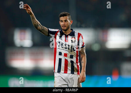 TILBURG - 14-12-2018, Koning Willem II stadion néerlandaise de football saison 2018 / 2019 de l'Eredivisie. Willem II dvd Pol Llonch pendant le match Willem II - ADO. Banque D'Images