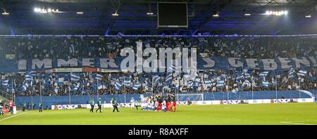 Duisburg, Allemagne. 14 Décembre, 2018. firo : Football, 14.12.2018 2. Saison 2018/2019 Bundesliga, MSV Duisburg - HSV Hamburg Hambourg Hambourg chorégraphiques de la Nordkurve Duisburg. Utilisation dans le monde entier | Credit : dpa/Alamy Live News Banque D'Images