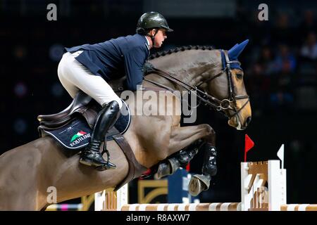 Prague, République tchèque. 15 Décembre, 2018. 2e place. Ben Maher équitation bonne gagnante. GBR. GCL Cours Individuel. Concours hippique. Séries éliminatoires de Prague. 14/12/2018. Credit : Sport en images/Alamy Live News Banque D'Images