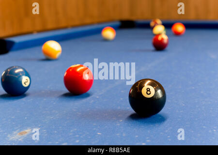 Boules de billard sur la table de billard de discussion sélectionné Banque D'Images