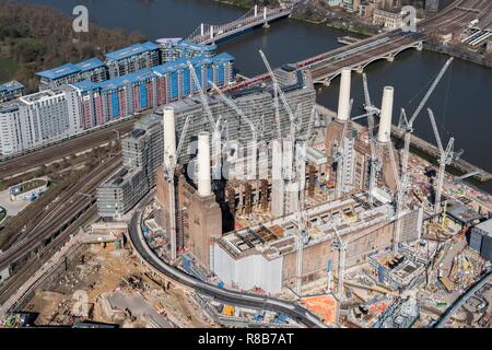 Rénovation de Battersea Power Station dans le cadre des neuf Elms le développement, Londres, 2018. Créateur : Angleterre historique photographe personnel. Banque D'Images