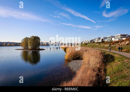 15.11.2018, Dortmund, Rhénanie du Nord-Westphalie, Allemagne - Lac Phoenix, Phoenix Lake est un lac artificiel sur le site dans Phoenix-Ost ancienne aciérie Banque D'Images