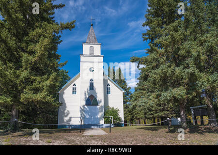 L'extérieur de la Notre Dame de l'Église Catholique Romaine Asumption près de Olha, Manitoba, Canada. Banque D'Images