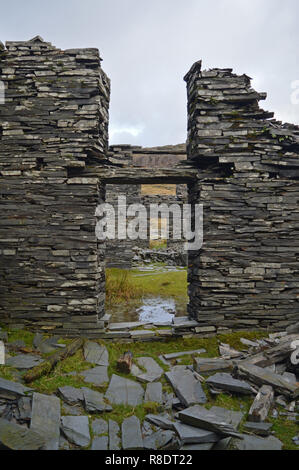 Intérieur du bâtiment abandonné Rhosydd ardoise, Tanygrisiau, Ffestiniog Banque D'Images