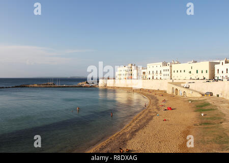 Plage de la pureté (plage Spiaggia della Puritate) à Gallipoli, Pouilles, Salento, Italie Banque D'Images