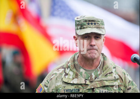 Le Lieutenant-général John C. Thomson III, commandant du Commandement terrestre LANDCOM dans la Division multinationale nord-est de la DN-ne siège à Elblag, Pola Banque D'Images
