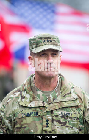 Le Lieutenant-général John C. Thomson III, commandant du Commandement terrestre LANDCOM dans la Division multinationale nord-est de la DN-ne siège à Elblag, Pola Banque D'Images