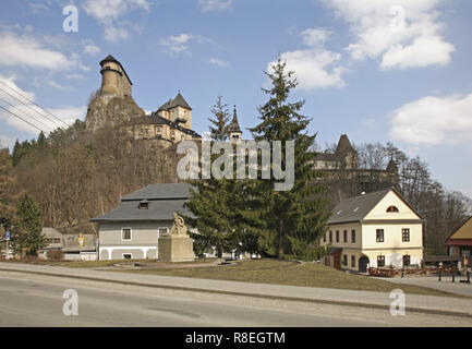 Oravsky Podzamok village de Slovaquie Banque D'Images