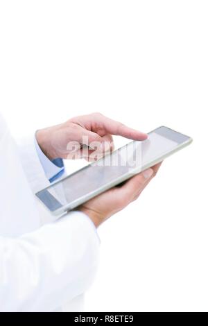 Doctor using digital tablet. Banque D'Images