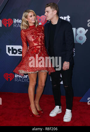 INGLEWOOD, LOS ANGELES, CA, USA - 11 mars : Paris Hilton, Chris Zylka au iHeartRadio Music Awards 2018 qui a eu lieu au Forum le 11 mars 2018 à Inglewood, Los Angeles, Californie, États-Unis. (Photo de David Acosta/Image Press Office) Banque D'Images