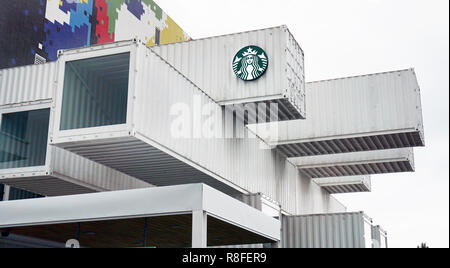 Ville Hualin, Taiwan - Dec.7, 2018 - Premier magasin de récipient recyclé Starbuck à Taiwan a ouvert ses portes en 2018 a balayé. Conçu par architet japonais Kengo Kuma o Banque D'Images