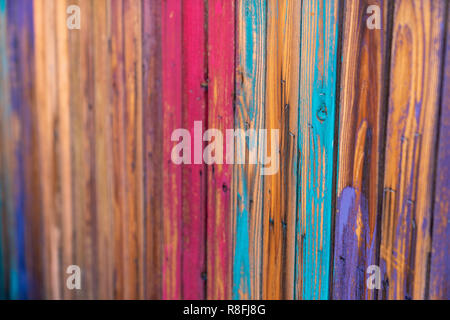 Close up de morceaux de bois peints en couleur Banque D'Images