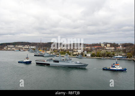 Corvette de classe Gawron polonais converti en navire de patrouille extracôtiers 241 ORP Slazak durant des essais en mer à Gdynia, Pologne. 20 novembre 2018 © Wojciech St Banque D'Images