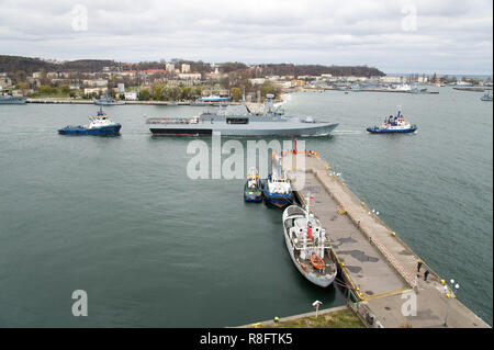 Corvette de classe Gawron polonais converti en navire de patrouille extracôtiers 241 ORP Slazak durant des essais en mer à Gdynia, Pologne. 20 novembre 2018 © Wojciech St Banque D'Images