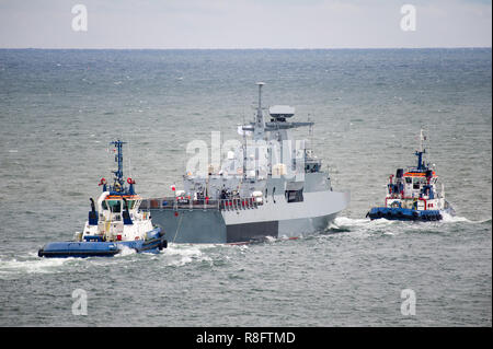 Corvette de classe Gawron polonais converti en navire de patrouille extracôtiers 241 ORP Slazak durant des essais en mer à Gdynia, Pologne. 20 novembre 2018 © Wojciech St Banque D'Images