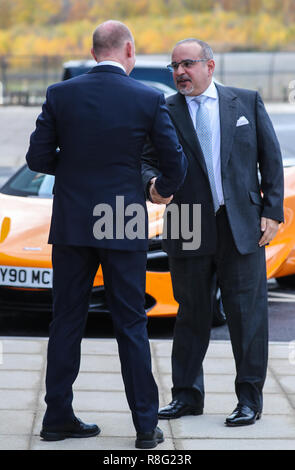 Le duc et la duchesse de Cambridge visiter Rotherham et ouvrir officiellement la nouvelle McLaren Automotive Composites Technology Centre. Comprend : le Prince de Bahreïn où : Reading, Royaume-Uni Quand : 14 novembre 2018 Crédit : John Rainford/WENN Banque D'Images