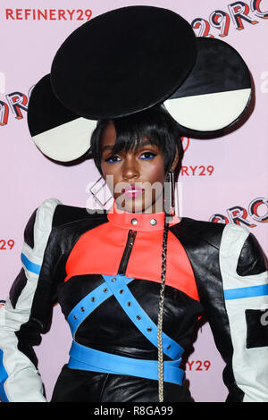 LOS ANGELES, CA, USA - 06 DÉCEMBRE : Janelle Monae à la raffinerie29 29chambres Los Angeles : tourner en un Art Party d'ouverture tenue à la ligne DTLA le 6 décembre 2017 à Los Angeles, Californie, États-Unis. (Photo par Xavier Collin/Image Press Office) Banque D'Images