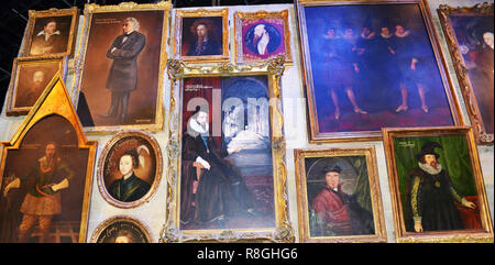 Portraits de Poudlard à la Harry Potter À Leavesden Studios, London, UK Banque D'Images