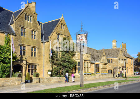 17ème siècle la Lygon Arms Hotel, High Street, Broadway, Worcestershire, Angleterre, Royaume-Uni Banque D'Images