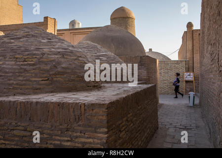 Scène de rue à Ichon-Qala, vieille ville, Khiva, Ouzbékistan Banque D'Images