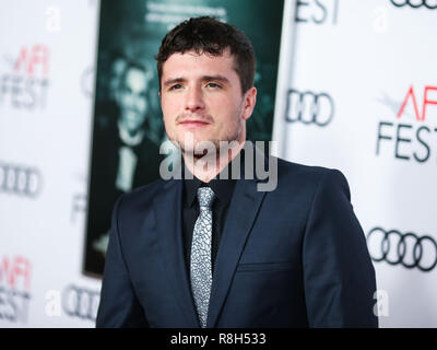 HOLLYWOOD, LOS ANGELES, CA, USA - Le 12 novembre : Josh Hutcherson arrive à l'AFI FEST 2017 - 'l'artiste' catastrophes tenue à l'IMAX Théâtre chinois de Grauman le 12 novembre 2017 à Hollywood, Los Angeles, Californie, États-Unis. (Photo par Xavier Collin/Image Press Office) Banque D'Images