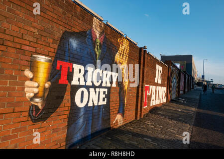 Tennent's lager fresque peinte sur mur à Tennent Caledonian Wellpark Brewery brasseries à Glasgow, Écosse, Royaume-Uni Banque D'Images