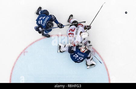 Herning, Danemark. 17 mai, 2018. Miika Koivisto, la Finlande, l'Harri Sateri, Finlande, Nino Niederreiter, Suisse au cours de la finale entre la Finlande et la Suisse dans l'IIHF Championnat du monde hockey sur glace 2018 de la Jyske Bank Boxen, Herning, Danemark. Credit : Lars Moeller/ZUMA/Alamy Fil Live News Banque D'Images