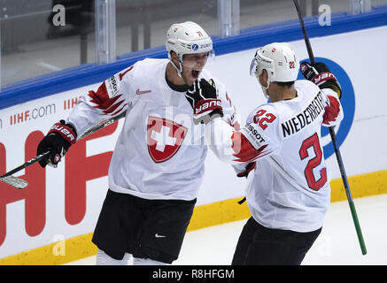 Herning, Danemark. 17 mai, 2017. Enzo Corvi, Suisse scores au cours du quart de finale entre la Finlande et la Suisse dans l'IIHF Championnat du monde hockey sur glace 2018 de la Jyske Bank Boxen, Herning, Danemark. Credit : Lars Moeller/ZUMA/Alamy Fil Live News Banque D'Images