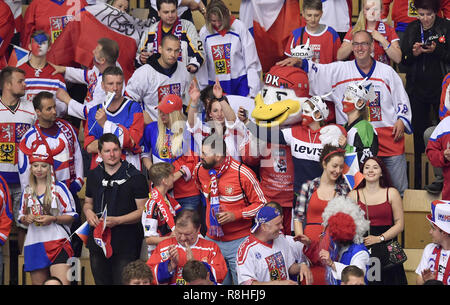 Herning, Danemark. 17 mai, 2017. Fans de la République tchèque lors de la finale entre les USA et la République tchèque dans l'IIHF Championnat du monde hockey sur glace 2018 de la Jyske Bank Boxen, Herning, Danemark. Credit : Lars Moeller/ZUMA/Alamy Fil Live News Banque D'Images