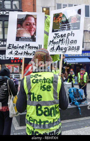 Nottingham, Royaume-Uni. 15 décembre 2018. Gilet jaune à recueillir des manifestants coin des orateurs un plagiaire gilets jaunes à Nottingham le militant s'appelant à la fin de l'austérité. Crédit : Ian Francis/Alamy Live News Banque D'Images