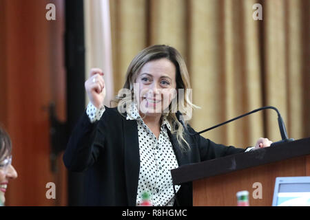 15 décembre 2018 - 15-12-2018 Centre des congrès de la gare maritime, Naples - Italie.Policy.Présentation de la nouvelle partie nommée l'PROTAGONISTE.Dans l'image : l'ancien ministre et chef de la loi de langue italienne de l'Italie au frères. Giorgia Meloni Crédit : Fabio Sasso/ZUMA/Alamy Fil Live News Banque D'Images