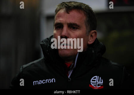 Bolton, Royaume-Uni. 15 décembre 2018. Sky Bet Championship, Bolton vs Leeds United ; Bolton Wanderers Manager Phil arrive pour Parkinson le Crédit : Conor Molloy/News Images images Ligue de football anglais sont soumis à licence DataCo Crédit : News Images /Alamy Live News Banque D'Images