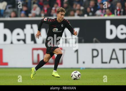 Firo : 15.12.2018, football, 1.Bundesliga, la saison 2018/2019, Fortuna Düsseldorf - SC Freiburg 2 : 0 Luca WALDSCHMIDT, Freiburg, simple action | dans le monde d'utilisation Banque D'Images