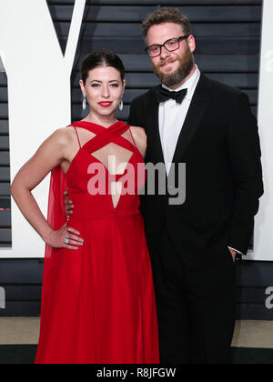 BEVERLY HILLS, LOS ANGELES, CA, USA - 26 février : Lauren Miller, Seth Rogen arrive à la Vanity Fair Oscar Party 2017 tenue à l'Wallis Annenberg Center for the Performing Arts le 26 février 2017 à Beverly Hills, Los Angeles, Californie, États-Unis. (Photo par Xavier Collin/Image Press Office) Banque D'Images