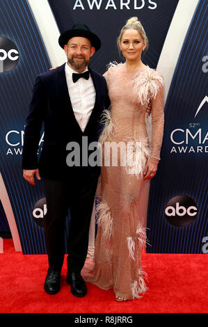 52ème CMA Awards Les arrivées à Bridgestone Arena : Nashville, Tennessee avec Sugarland : où : Nashville, Tennessee, United States Quand : 14 novembre 2018 Crédit : Judy Eddy/WENN.com Banque D'Images