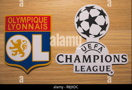 15 décembre 2018. Nyon Suisse. Le logo du club de football l'Olympique Lyonnais et de l'UEFA Champions League. Banque D'Images