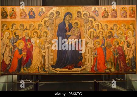 Italie, Toscane, Sienne, inscrite au Patrimoine Mondial de l'UNESCO, Museo dell'Opéra, Madonna col bambino, la vierge avec l'enfant de Duccio di Buoninsegna Banque D'Images