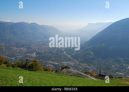 Une vue de la vallée de l'Adige de Merano à Bolzano, le Tyrol du Sud, Italie Banque D'Images