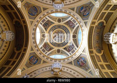 Hongrie, Budapest, lutte contre les ravageurs, de district, Varosliget Thermes Széchenyi et spa, l'un des plus importants en Europe, le bain médicinal dome Banque D'Images