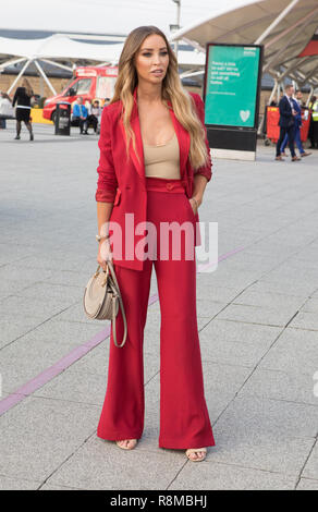 Lauren Le pape assiste à l'entreprise Le Show 2018 à l'Excel de Londres pour une interview en direct au cours de laquelle elle partage ses propres affaires personnelles le voyage et l'incroyable succès qu'une personne d'influence des médias sociaux avec : Lauren Pope Où : London, Royaume-Uni Quand : 15 Nov 2018 Credit : Phil Lewis/WENN.com Banque D'Images